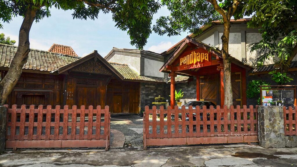 5 Bangunan Arsitek Jogja Kekinian di Yogyakarta yang Wajib Kamu Tahu - Desain Arsitek Jogja 02