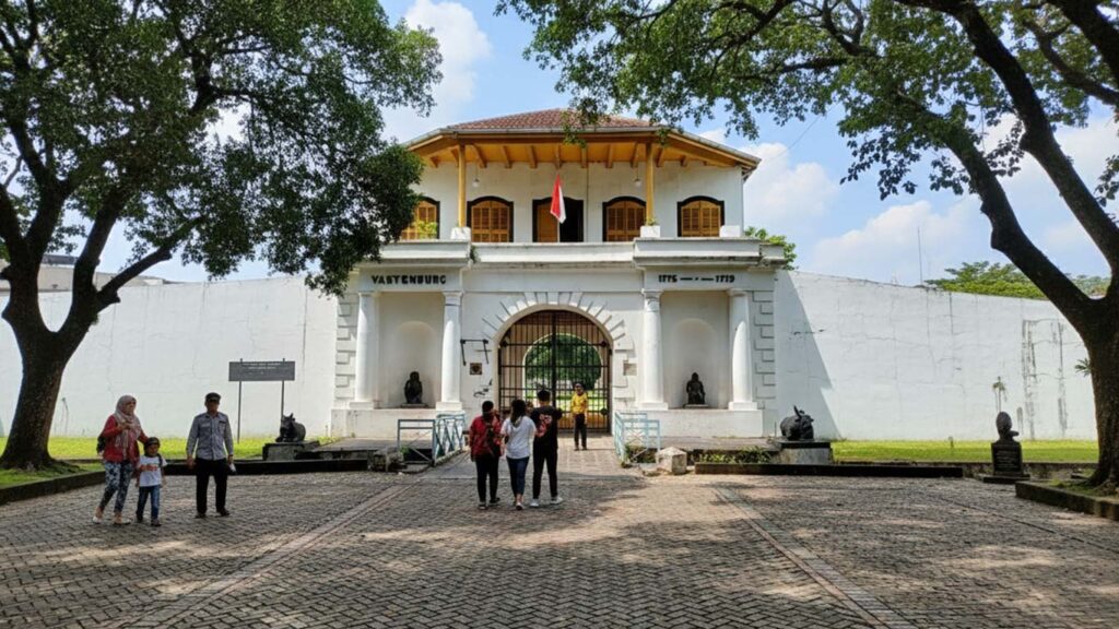 Bangunan dengan Arsitektur Menarik di Solo, Jawa Tengah