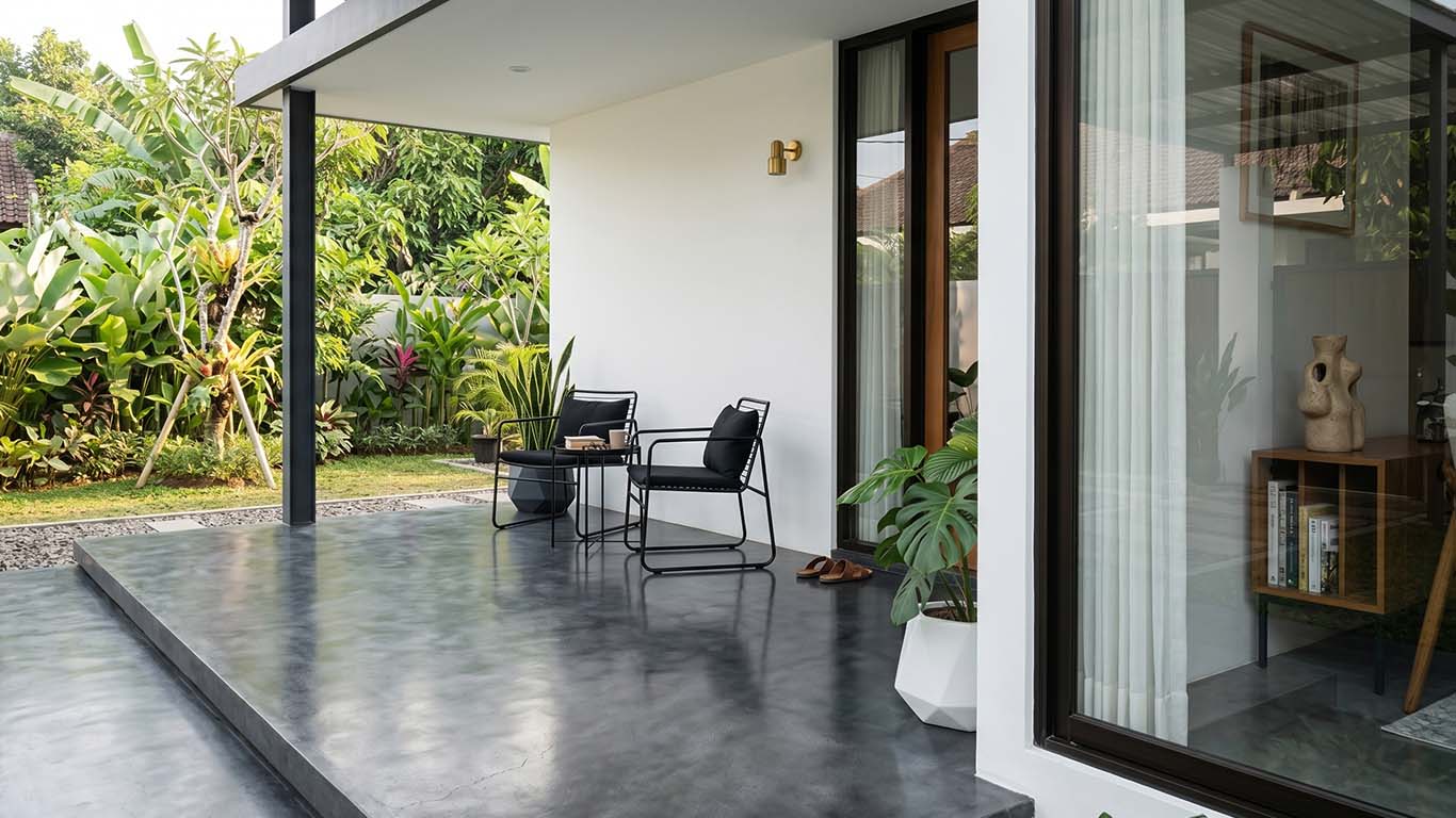 Tips Pemilihan Lantai untuk Teras Rumah Memadukan Estetika, Keamanan, dan Ketahanan - Desain Arsitek Jogja 01